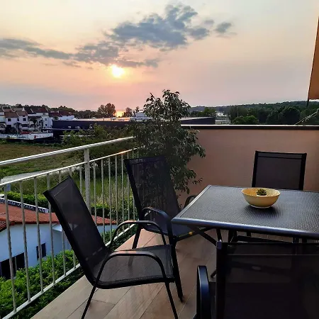 Sea View Lounge Apartman